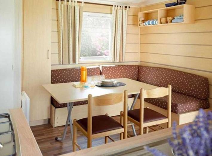 Camping pour 8 personnes, avec bassin pour enfant et piscine - 1