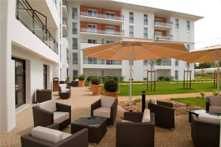 Location de vacances pour 2 personnes, avec jardin et piscine à Dax - 2
