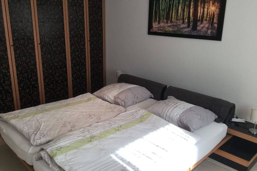 Entire apartment, Modern, quiet apartment in the countryside - in 30 minutes by train to Messe Frankfurt in Seulberg, Friedrichsdorf