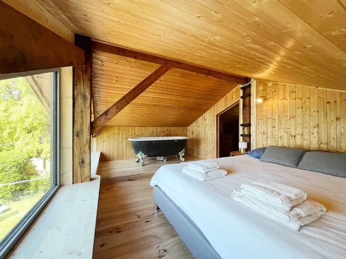 Gîte pour 8 personnes, avec vue sur le lac et terrasse à Talloires - 4