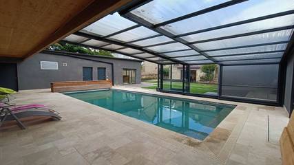 Location de vacances pour 5 personnes, avec terrasse et piscine à Vayrac