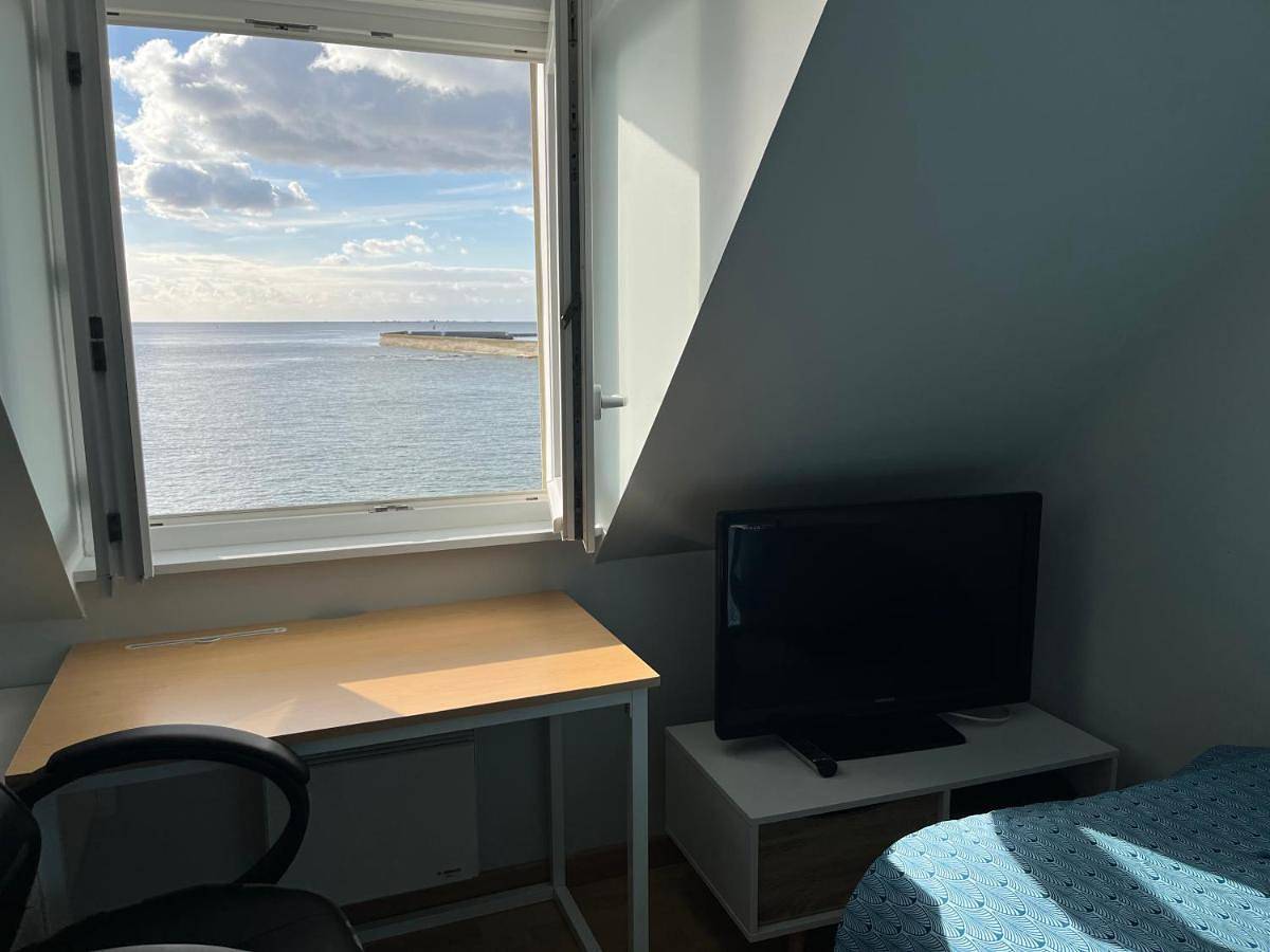 Deluxe Double Room with Sea View in Treffiagat, Région de Quimper