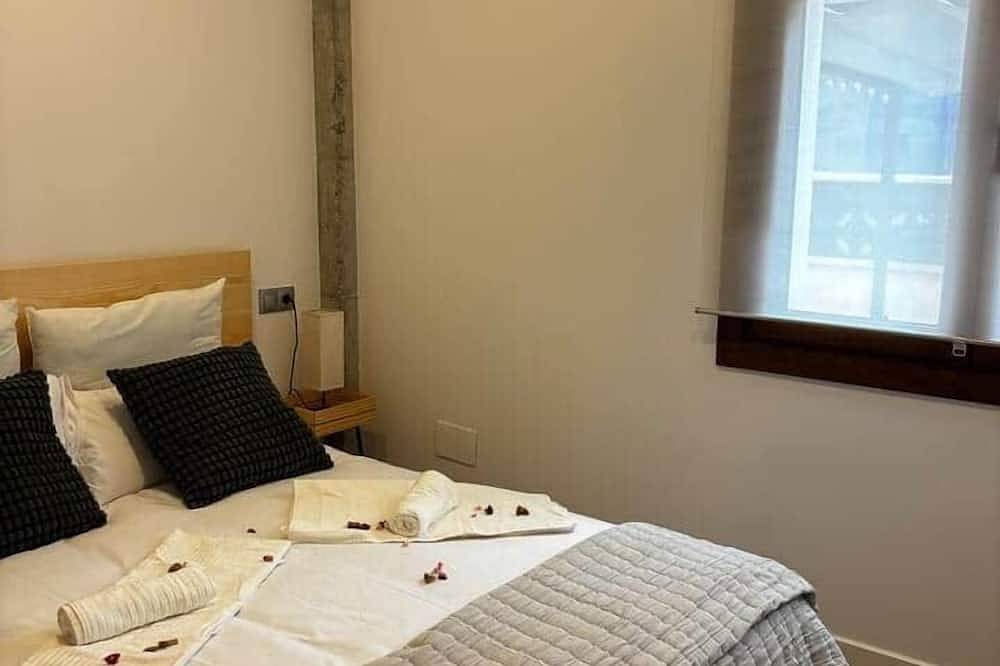 Apartamento entero, En Laredo, apto.  con terraza   a 5 minutos de playa andando in Playa de la Salvé (Laredo (Spain)), Laredo