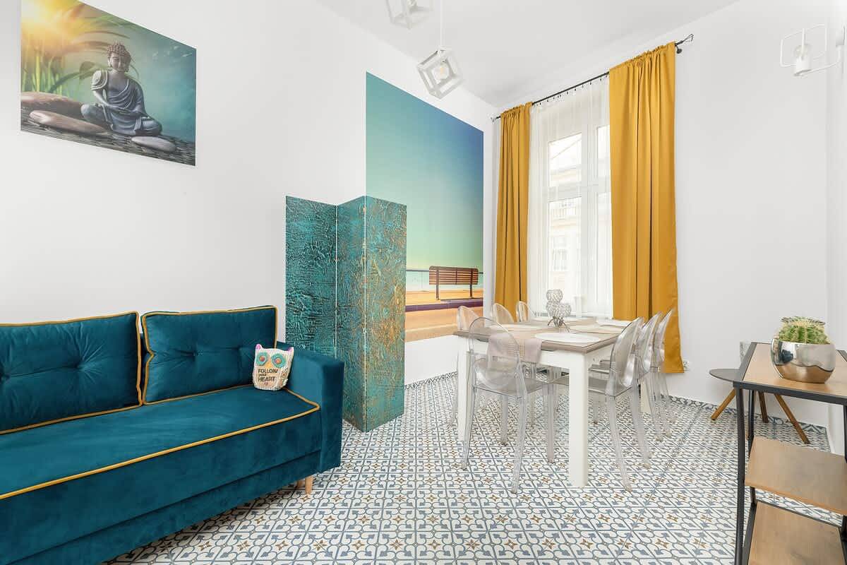 Ganze Wohnung, Stylish Apartment in the Center | Close to Market Square and Railway Station in Beuthen, Schlesien