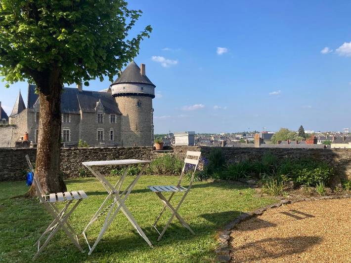 Chambre d’hôte pour 2 personnes, avec terrasse ainsi que jardin et vue à Laval - 4