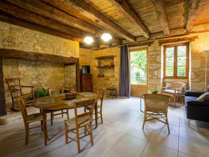 Location de vacances pour 4 personnes, avec terrasse et jardin, animaux acceptés à Borrèze - 3