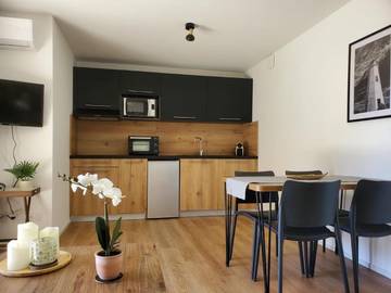 Gîte pour 4 personnes, avec vue ainsi que piscine et jardin dans Plage Cala Rossa