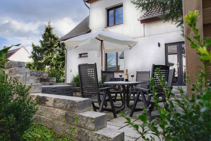 Entire apartment, Holiday Apartment "Lower Apartment 110sqm" with Private Terrace and Wi-Fi in Mönkebude, Vorpommern Greifswald