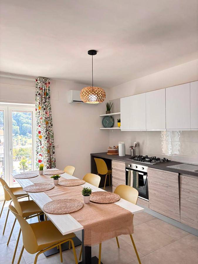 Appartamento per 2 persone, con Balcone e Terrazza nonché Panorama a Oliveto Citra