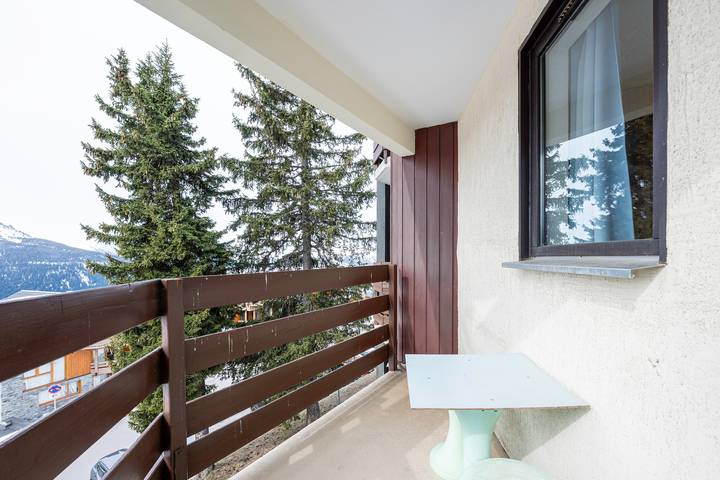 Entire studio, Studio "Les Bouquetins A" with Balcony and Valley View (South Facing) in La Rosière, Montvalezan