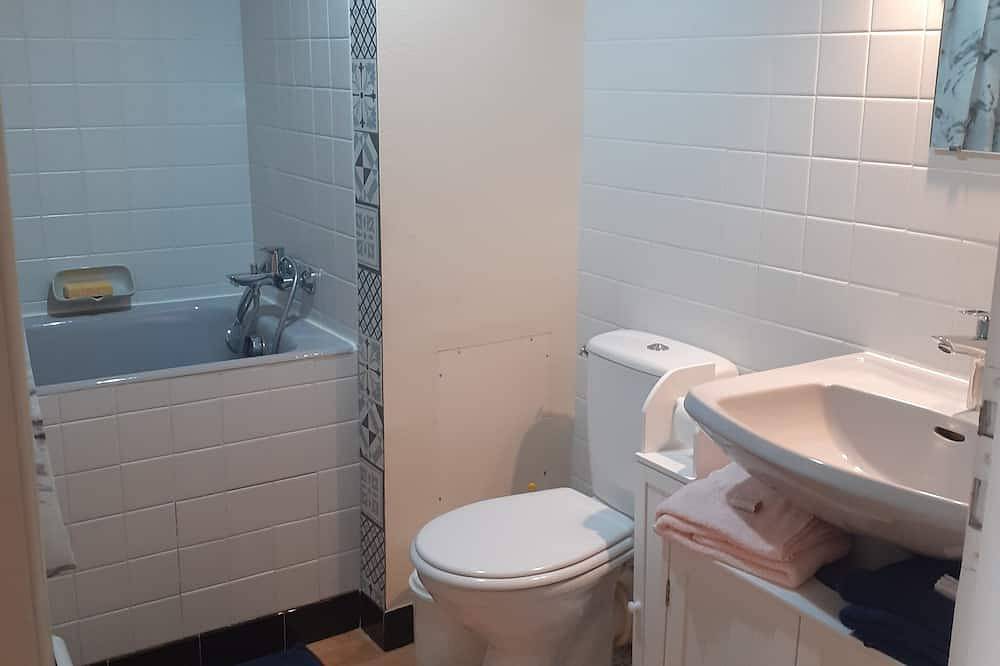 Entire apartment, Studio 2/3 Pers - à 2 pas de la Loire - Balcon - Parking Privé - Box Vélos - 2 in Blois, Blois region