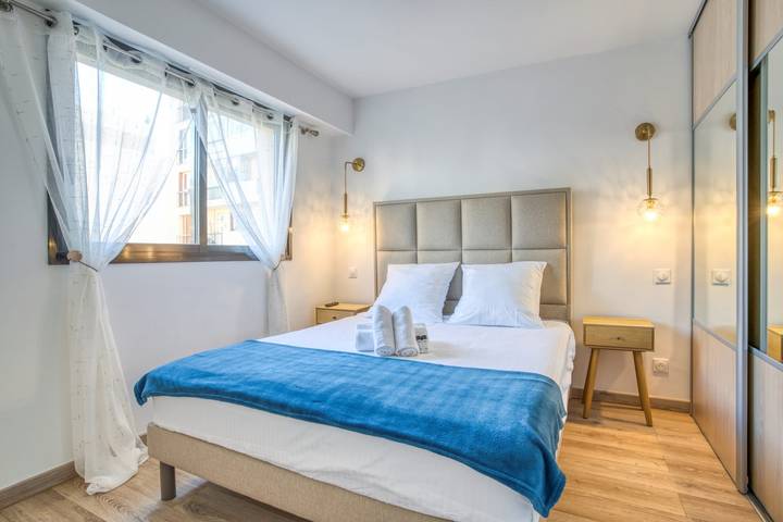 Ferienwohnung für 6 Personen, mit Terrasse in Antibes - 2