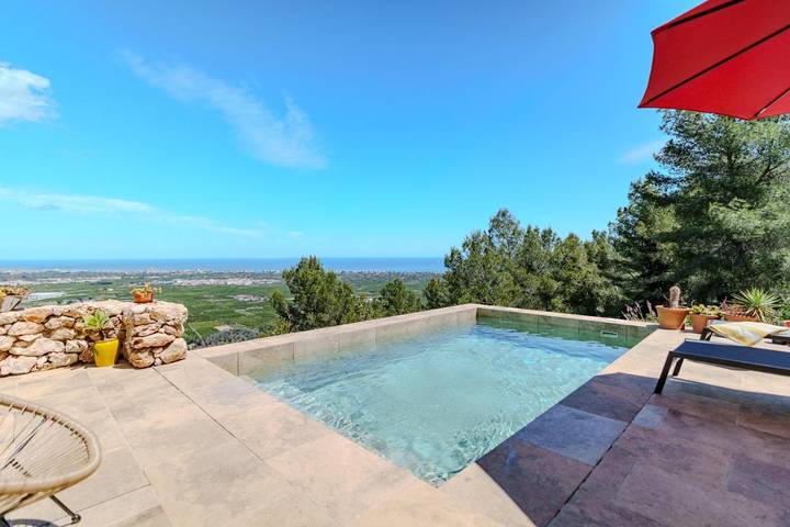 Casa rural para 4 personas, con Terraza y Jardín además de Piscina y Vistas en Potríes