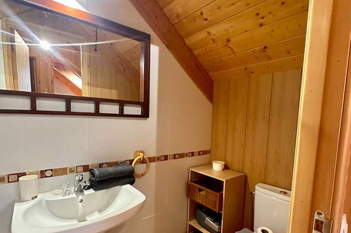 Apartamento entero, Dúplex para 8 personas en el Pirineo Aragonés. A 5 min de Formigal-Panticosa! in Tramacastilla de Tena, Pirineo Aragonés