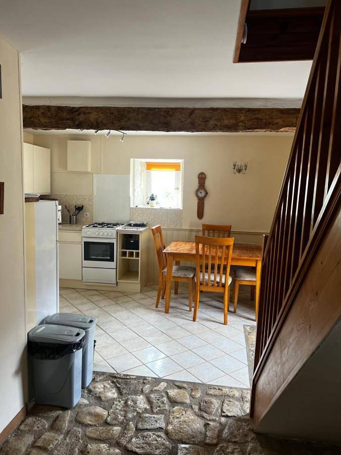 Location de vacances pour 4 personnes, avec piscine ainsi que vue et terrasse à Vicq-sur-Gartempe - 3