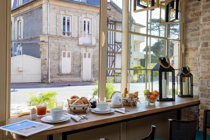Hôtel pour 3 personnes, avec terrasse à Lion-sur-Mer - 3