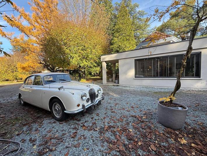 Location de vacances pour 2 personnes, avec piscine ainsi que jardin et sauna à Étupes