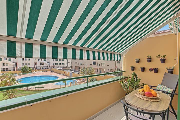 Appartement entier, Appartement de vacances 'Casa Cactus Tenerife' avec piscine, vue sur le Teide et climatisation in Callao de la Cochina (Arona), Arona