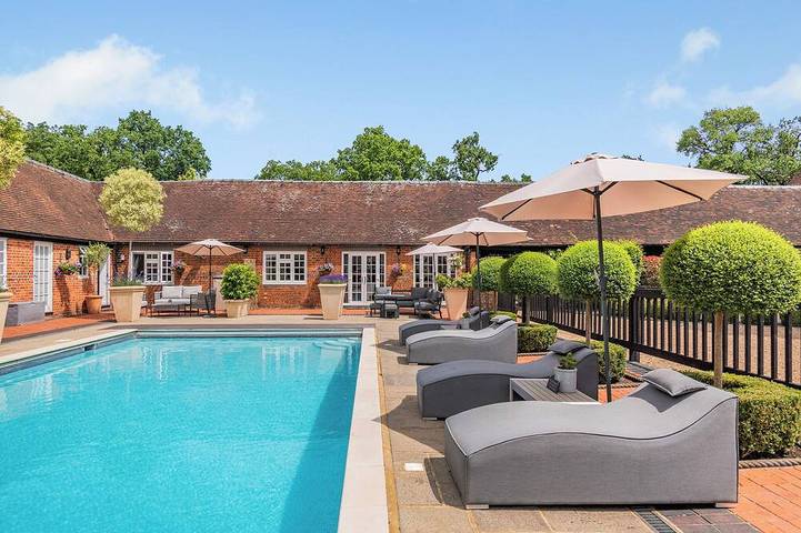 Gîte pour 4 personnes, avec piscine et jardin - 1