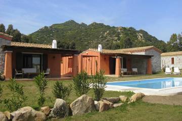 Bungalow per 4 Persone in Castel Sant'Elmo, Cagliari e Dintorni, Foto 1