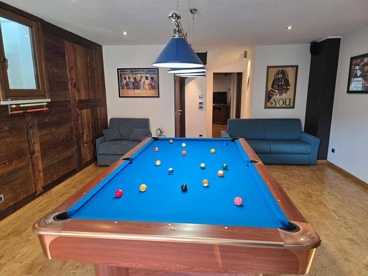 Appartement entier, Appartamento con Biliardo Privato Patio e Parcheggio Aosta in Saint-Christophe, Alpes valaisannes