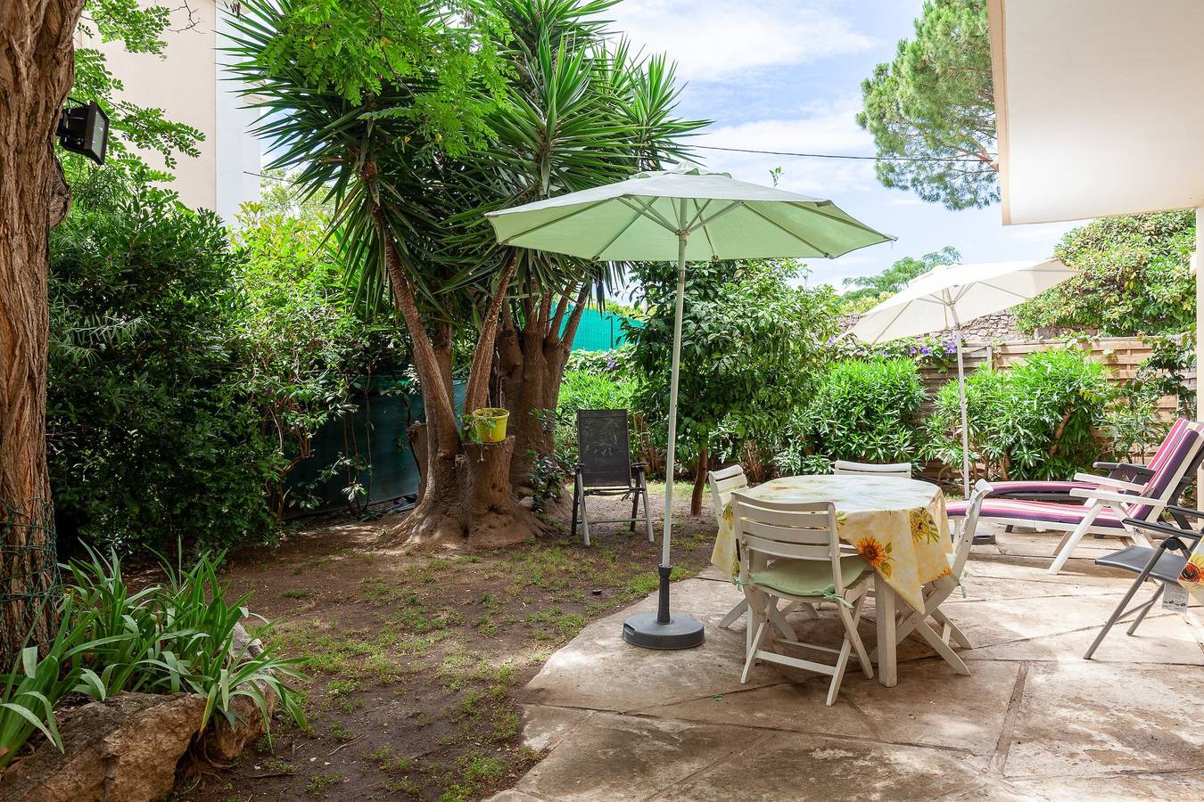 Appartement entier, Appartement 'Dans Cadre De Verdure' avec Terrasse Privée, Jardin Privé et Wi-Fi in La Seyne-sur-Mer, Côte méditerranéenne (France)
