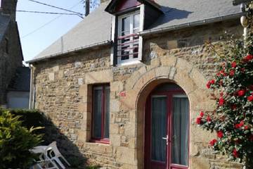 Gîte pour 6 personnes, avec jardin à Vieux-Viel