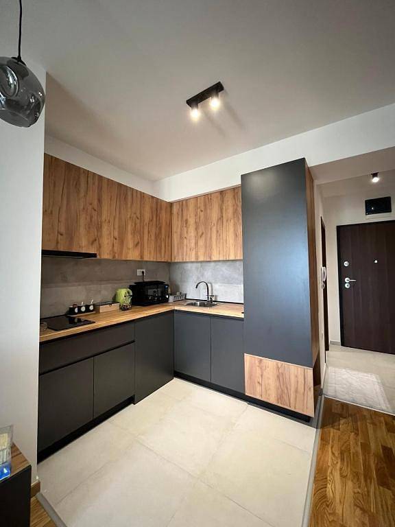 Ganze Wohnung, Gemütliches Apartment in Skopje Moderner Komfort und malerische Aussicht in Skopje, Nordmazedonien