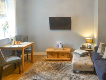 Log Cabin for 2 People in Alnwick, Northumberland, Photo 1