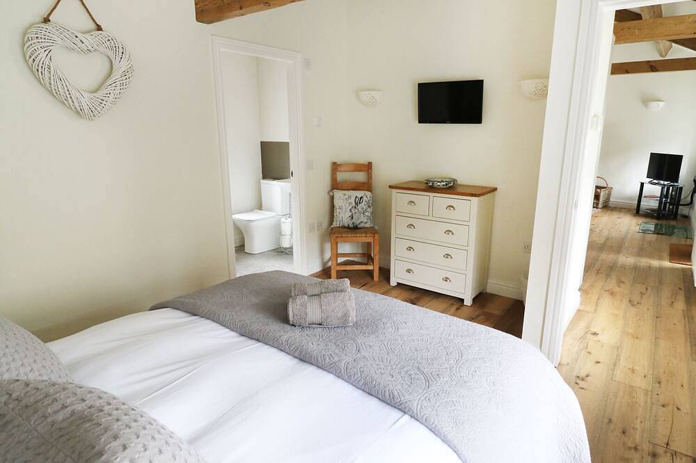 The Hayloft, pet friendly, luxury holiday cottage in Hawes in Hawes, Yorkshire Dales National Park