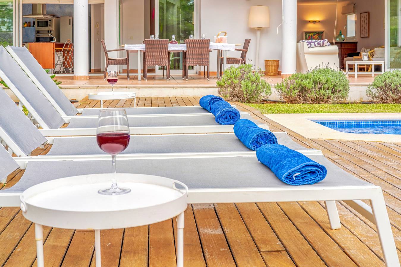 Holiday Villa “Casa Suca” with Garden, Pool, Terraces & Wifi; Parking Available in Santa Ponça, Calvià