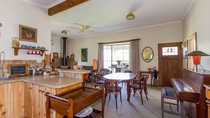 Holiday home for 6 people, with garden, with pets in Inverloch