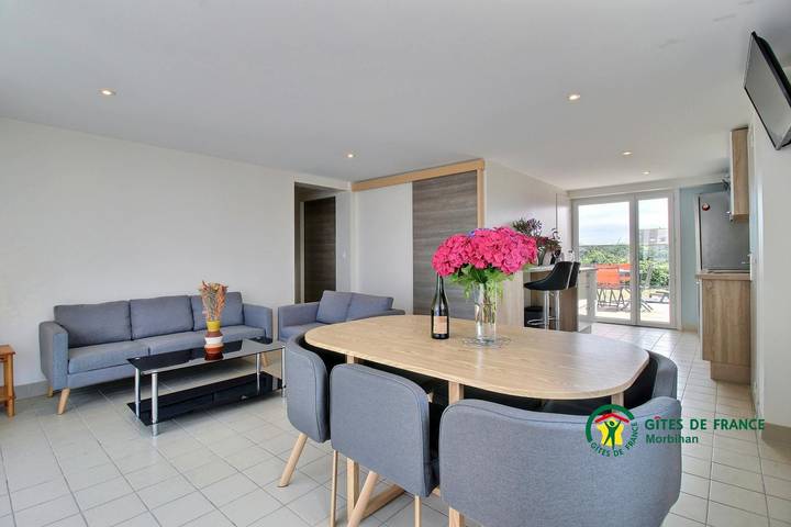 Gîte pour 5 personnes, avec Terrasse et Jardin ainsi que Piscine et Vue à Damgan