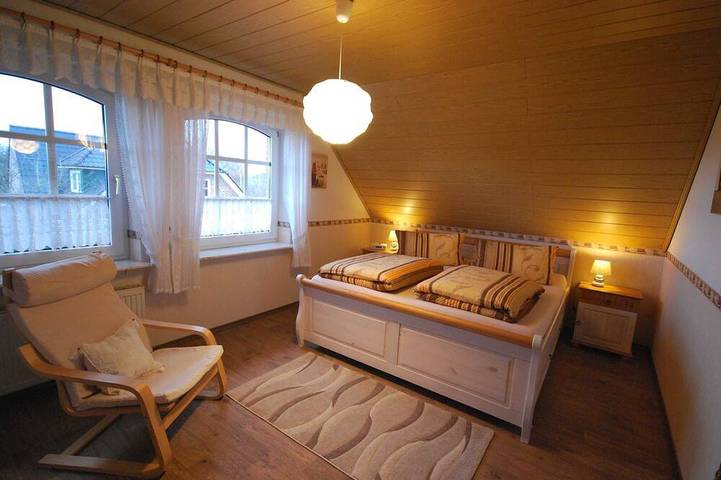 Ferienwohnung für 5 Personen, mit Sauna und Garten sowie Balkon in Uplengen - 3