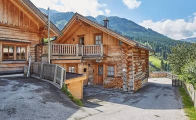 Chalet für 8 Personen, mit Terrasse und Sauna in Saalbach
