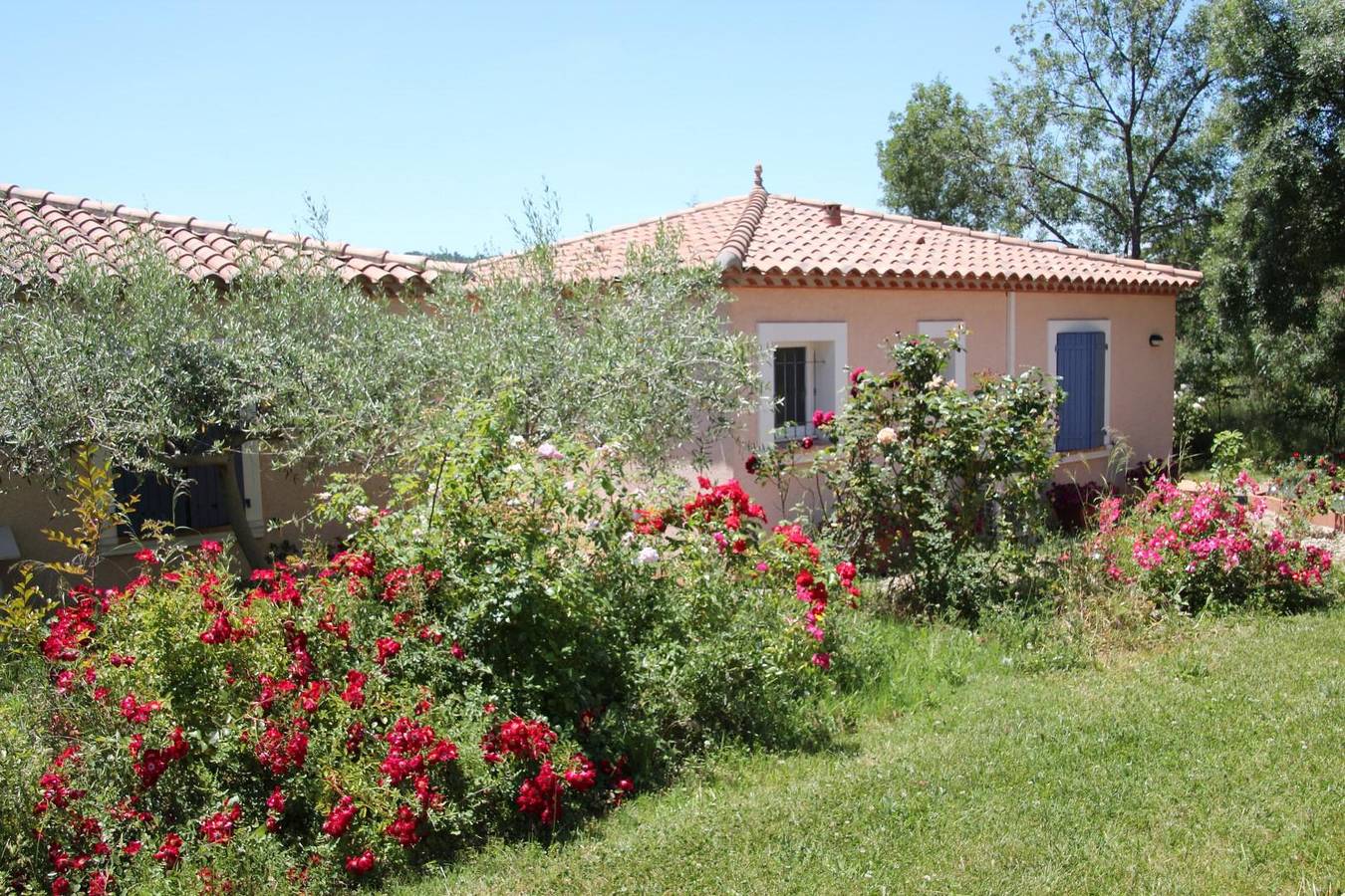 Gîte für 2 Personen mit Pool in Cébazan, Béziers und Umgebung