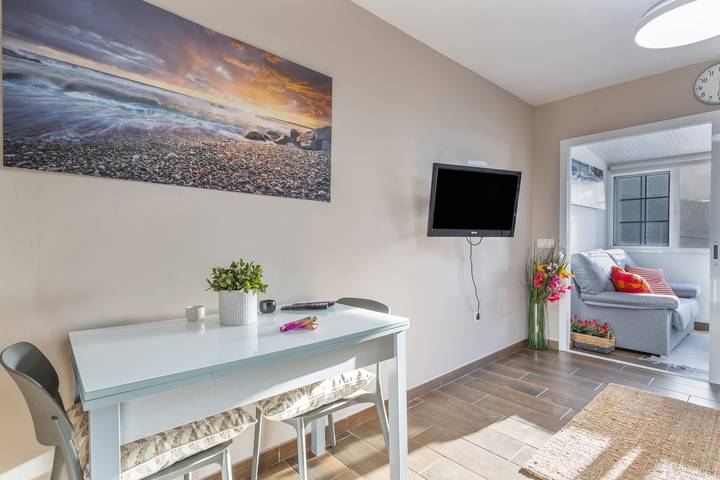 Estudio entero, Estudio vacacional 'Sea and Sunset Love' con vistas al mar y Wi-Fi in San Marcos, Tenerife Norte