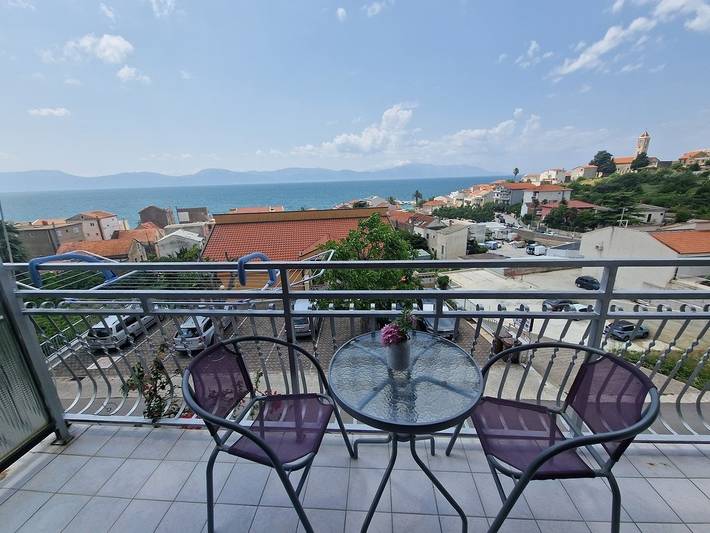 Smještaj za odmor za 3 osoba, s balkon/terasa u Gradac