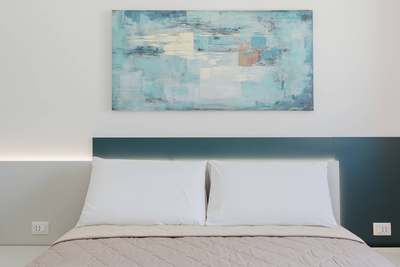 Apartamento entero, Apartamento 'Mareluce' con vistas a la montaña, Wi-Fi, aire acondicionado y piscina compartida in Balestrate, Provincia de Palermo