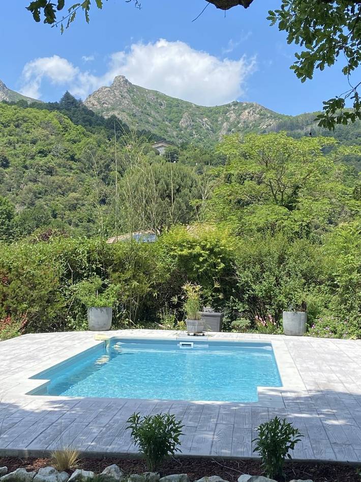Location de vacances pour 6 personnes, avec piscine ainsi que terrasse et jardin à Fabras