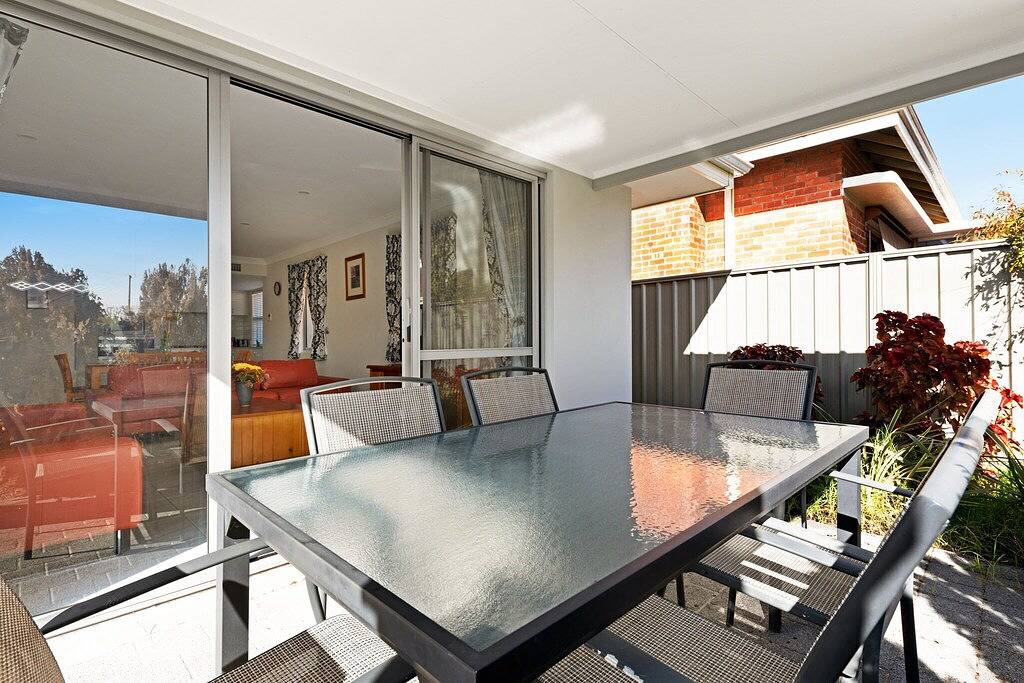 Brand New House in Central Location For Non Smokers Only in Perth, Western Australia