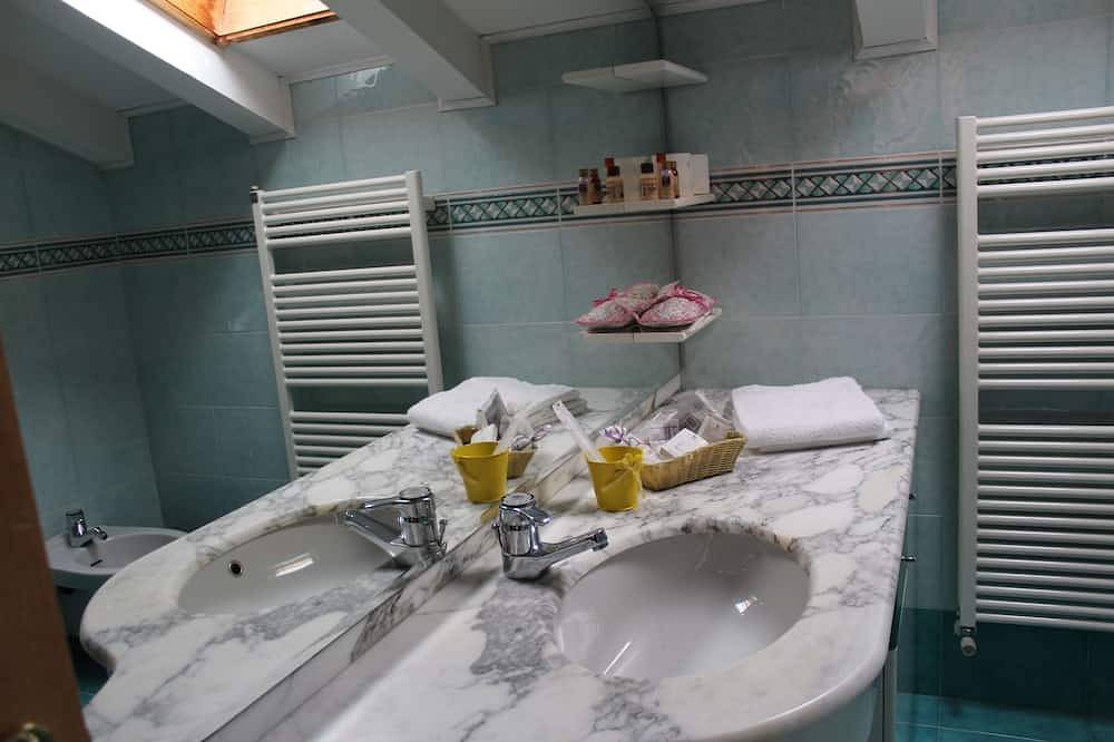 Chalet Bucaneve, Ledro (in der Nähe von Riva del Garda) in Tiarno di Sotto, Ledro