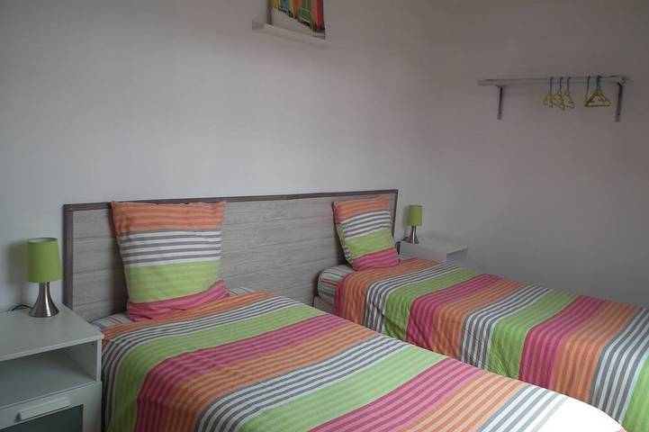 Gîte pour 6 personnes, avec jardin et piscine à Plonéour-Lanvern - 4