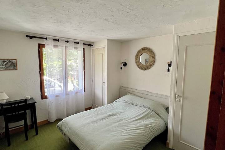 Gîte pour 4 personnes, avec terrasse et jardin à Molines-en-Queyras - 2