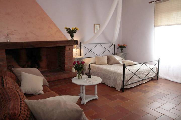 Appartamento per 7 persone, con panorama a Suvereto