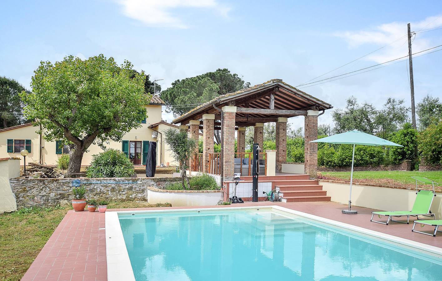 Appartement confortable avec piscine, parking et WiFi - 1km de Fauglia in Fauglia, Riviera Italienne
