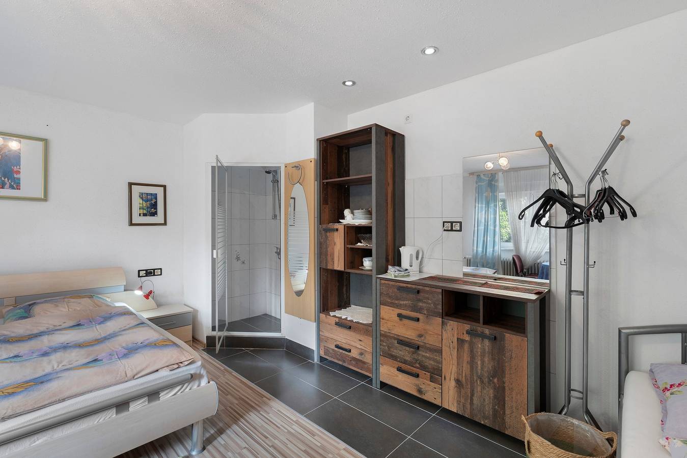 Zimmer 9 mit Gemeinschaftsterrasse und Wlan in Baden-Baden, Nordschwarzwald