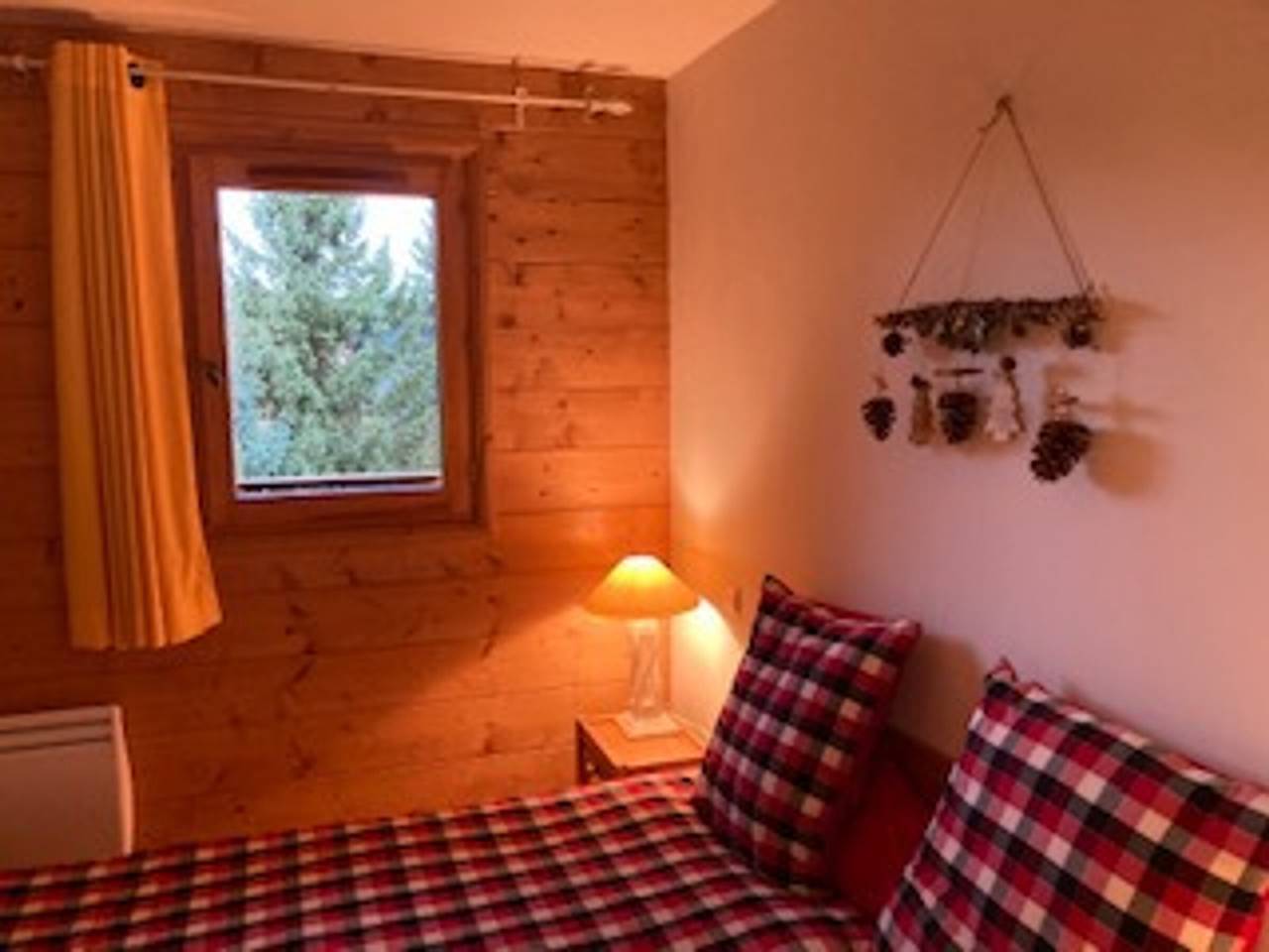 Geheel appartement, Spacious 3-room, 6 pers, quiet, balcony, parking, ski locker, shuttle at 150m in Les Carroz, Arâches-la-Frasse