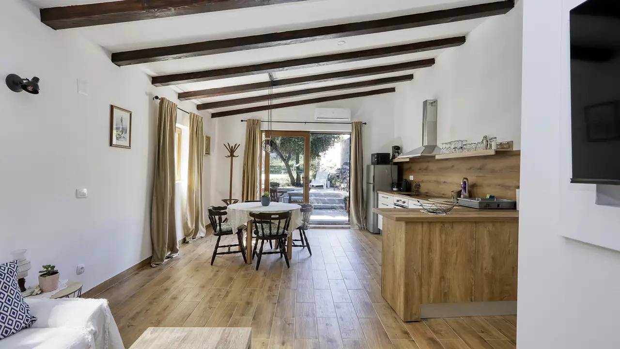 Ganze Ferienwohnung, Ferienwohnung für 4 Personen (38 m²) in Jezera in Tisno, Murter