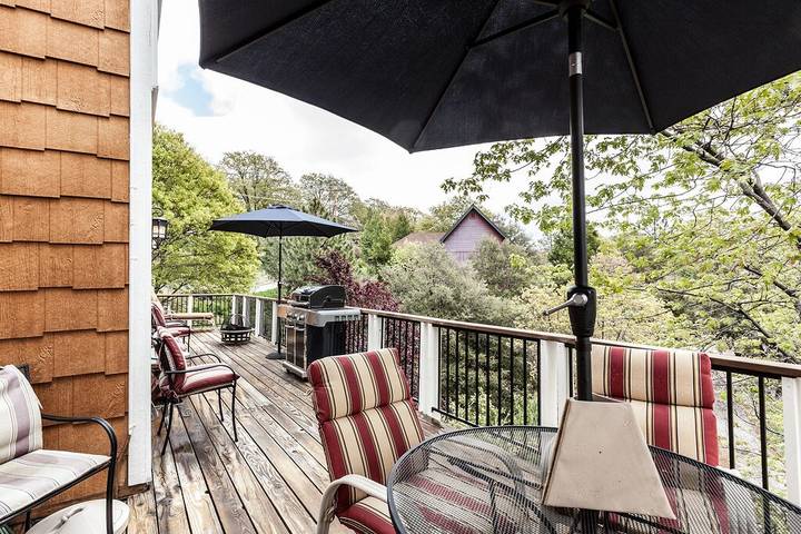 Log cabin for 8 people, with terrace in Lake Arrowhead